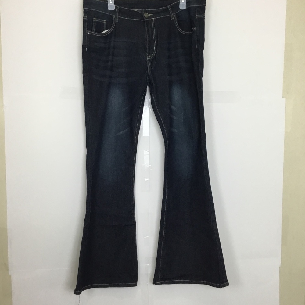 NWT Everdesign Women's 1970’s Style Bell Bottom Denim Jeans Size XXL Stretch